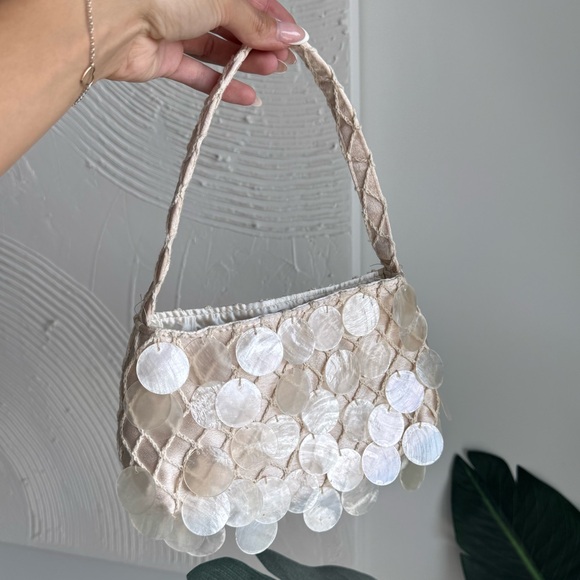 Cream Shell-Embellished Bag - Picture 3 of 4